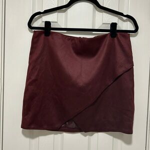 NWT Gianni Bini Skirt. Maroon. Suede. Size M.